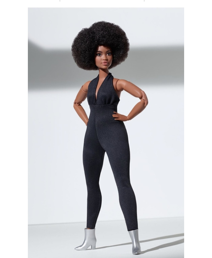 Кукла Barbie "Barbie Looks" Лукс безграничные движения темнокожая пышка с  афропрической GTD91