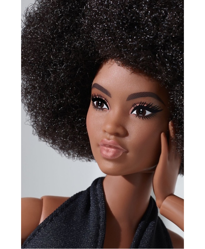 Кукла Barbie "Barbie Looks" Лукс безграничные движения темнокожая пышка с  афропрической GTD91